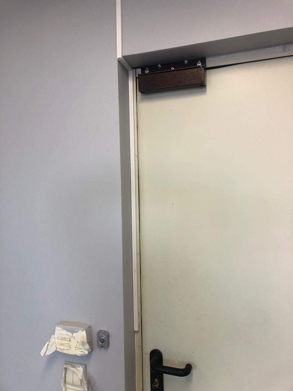 Установка системы доступа на офисную дверь