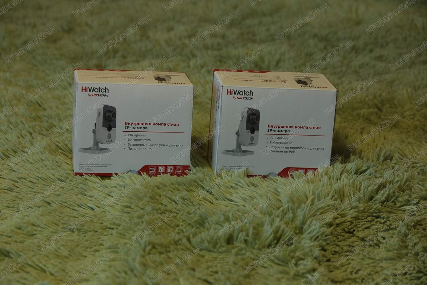 видеокамеры  HiWatch DS-I114W  в упаковке